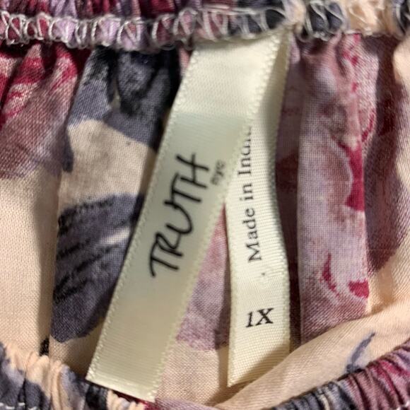 Live 4 Truth Rose Blossom Bell Sleeve Top - Size 1X - Picture 4 of 8